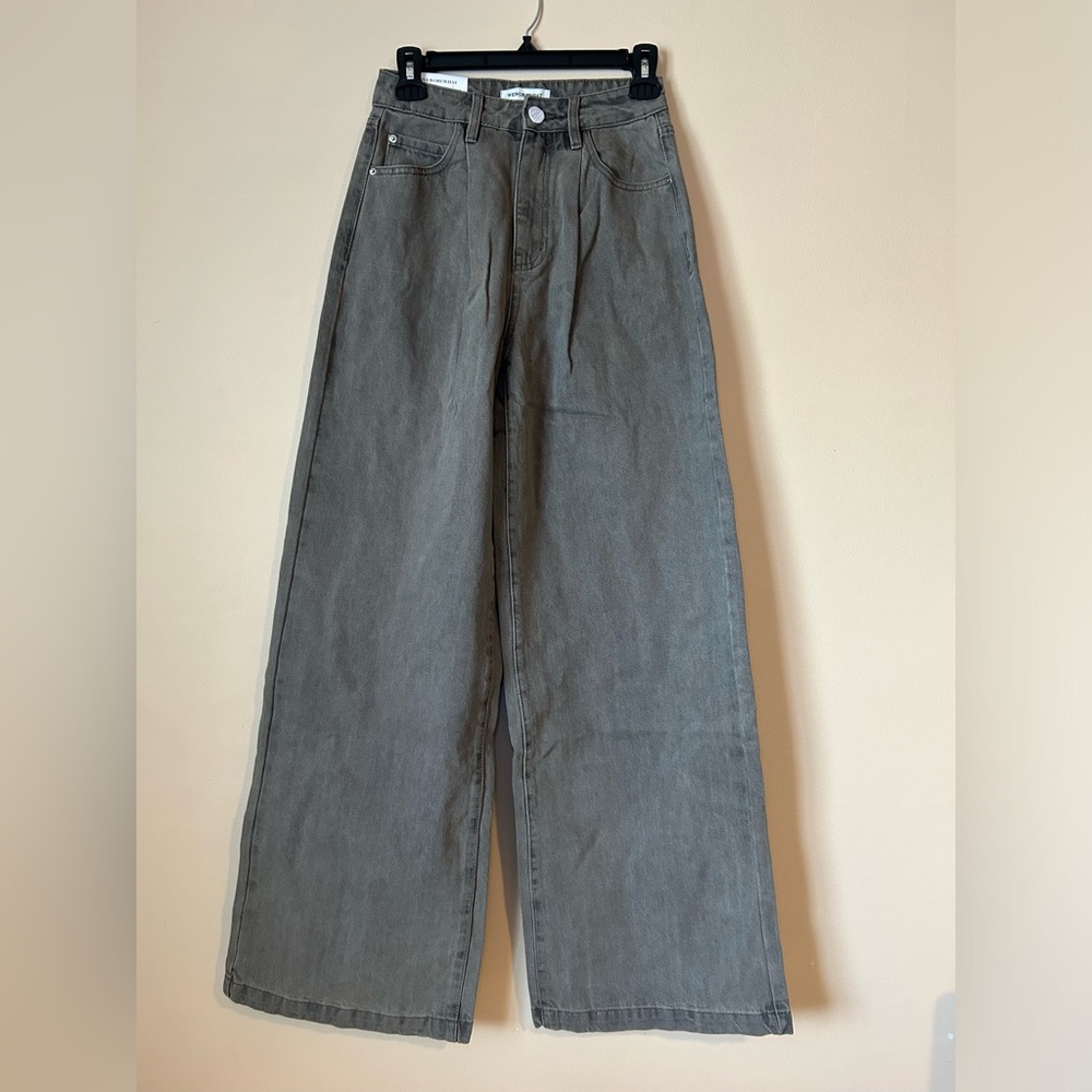 WeWoreWhat NWT pleated wide leg size 24